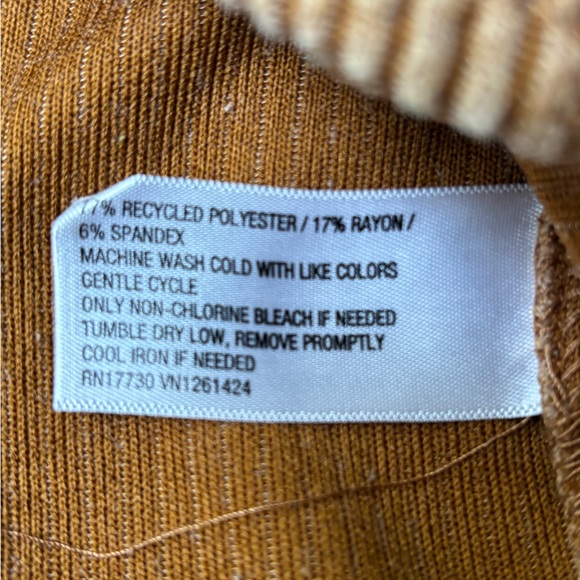 Wild Fable Ribbed Brown Long Sleeve Crop Top - Picture 4 of 4